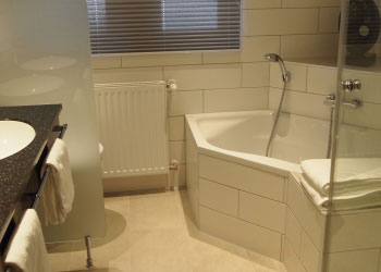 badezimmer ferienwohnung IV im haus wöster in lech