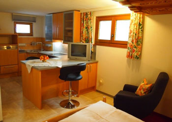 wohnküche ferienwohnung V im haus wöster in lech